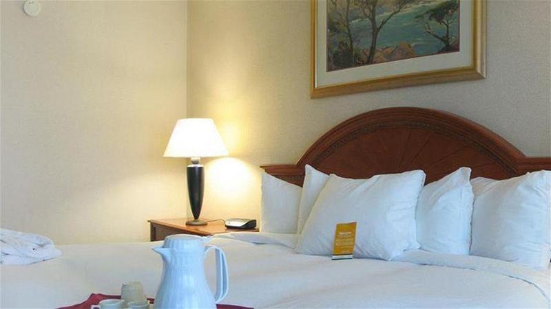 Holiday Inn Express Hotel & Suites Woodland Hills By Ihg Los Ángeles Exterior foto