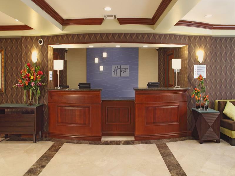 Holiday Inn Express Hotel & Suites Woodland Hills By Ihg Los Ángeles Exterior foto